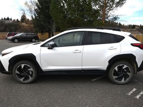 Used 2024 Subaru Crosstrek 2.5i Limited image 2