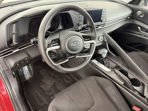 Used 2021 Hyundai Elantra SEL FWD image 14