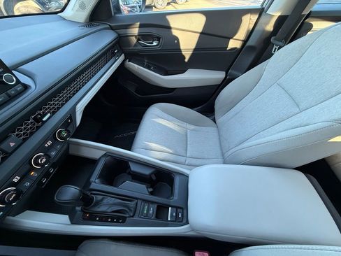 Used 2024 Honda Accord EX image 31