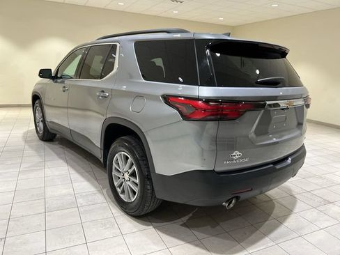 Used 2023 Chevrolet Traverse LT FWD image 3