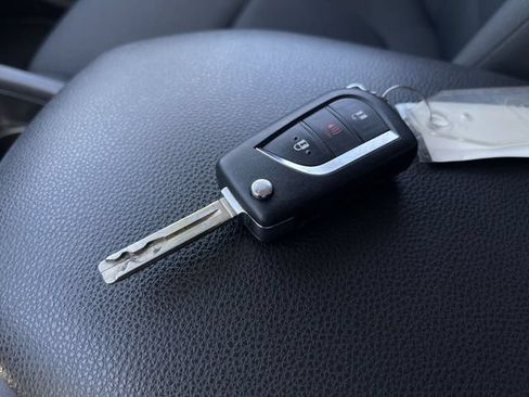 Certified 2019 Toyota RAV4 LE AWD/4WD image 21
