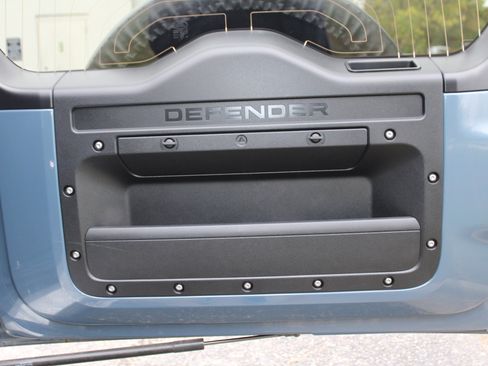 Used 2024 Land Rover Defender 110 S image 62