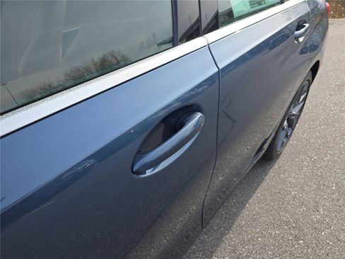 New 2026 BMW 330i xDrive Sedan w/ Premium Package image 11