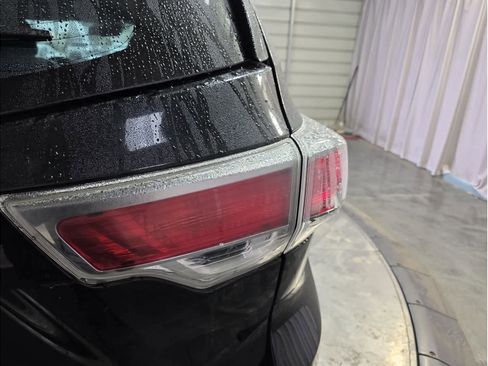 Used 2015 Toyota Highlander Limited Platinum image 6