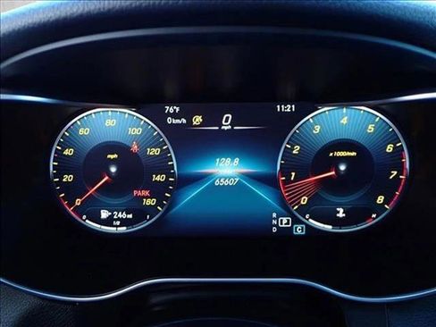 Used 2021 Mercedes-Benz GLC 300 4MATIC image 25