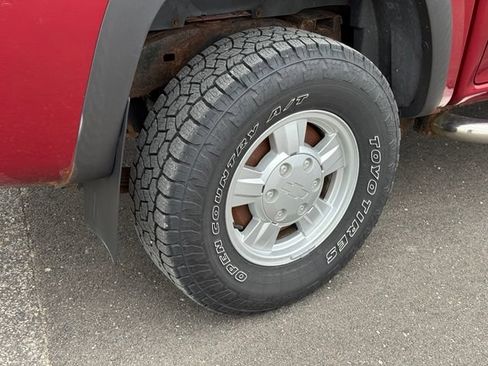Used 2005 Chevrolet Colorado LS AWD/4WD image 29