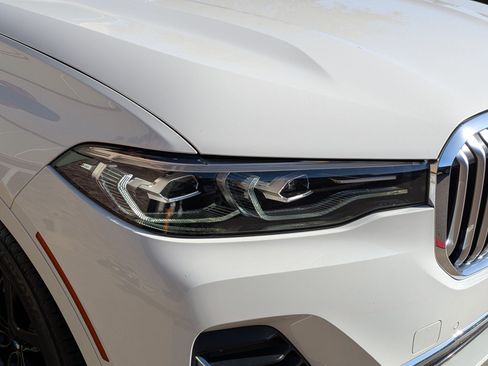 Used 2020 BMW X7 xDrive40i w/ Premium Package image 10