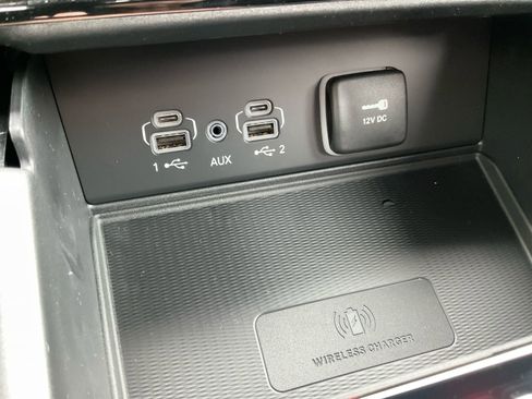 New 2025 Jeep Grand Cherokee Altitude image 23