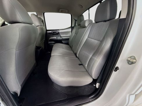 Used 2017 Toyota Tacoma SR5 w/ Tow Package RWD image 21