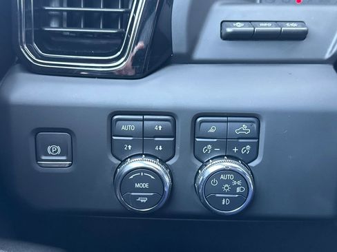 Certified 2024 GMC Sierra 2500 AT4 w/ AT4 Premium Plus Package image 38