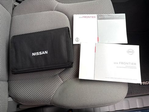 Used 2019 Nissan Frontier SV image 25