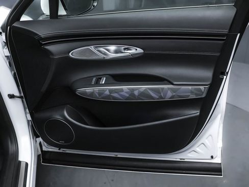 Used 2025 Genesis GV70 3.5T Sport w/ Sport Advanced Package image 45