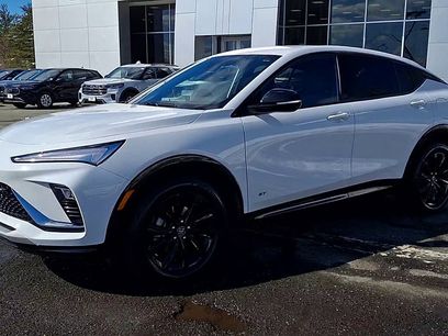 Used 2025 Buick Envista Sport Touring w/ Convenience II Package