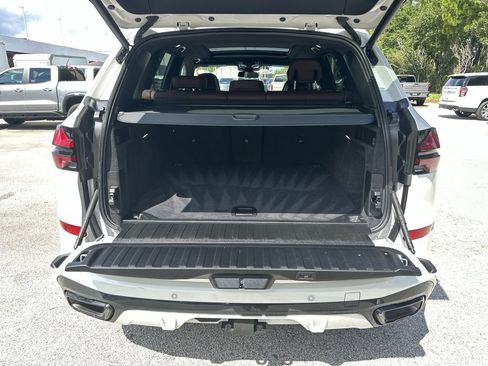 Used 2025 BMW X5 xDrive40i w/ M Sport Package AWD/4WD image 26