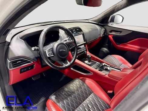 Used 2020 Jaguar F-PACE SVR image 11