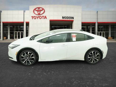 New 2026 Toyota Prius Plug-In Hybrid image 9