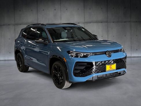 New 2026 Volkswagen Tiguan SE R-Line AWD/4WD image 7