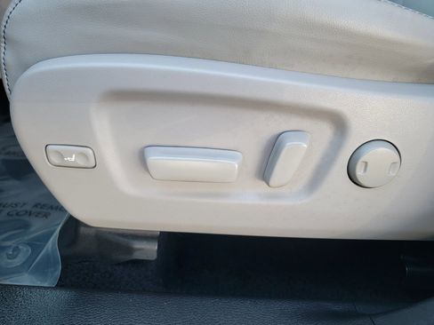 Used 2018 Toyota Highlander XLE image 13