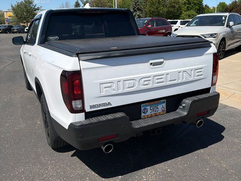 Used 2024 Honda Ridgeline Black Edition image 3