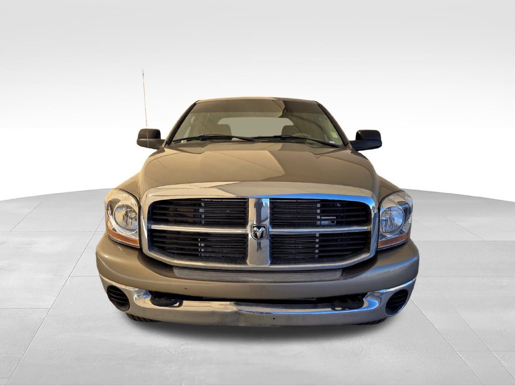 Used 2006 Dodge Ram 2500 Truck SLT AWD/4WD image 3