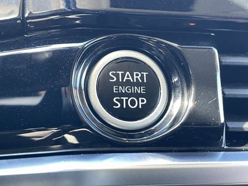 Used 2023 Nissan Pathfinder SL image 31