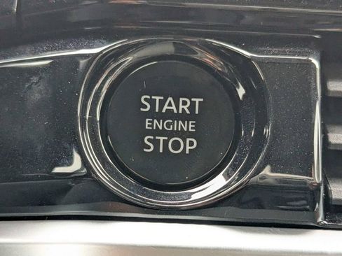 New 2025 Nissan Pathfinder Platinum w/ Black Appearance Package image 36