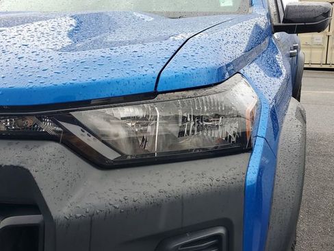 Used 2023 Chevrolet Colorado Trail Boss w/ Technology Package AWD/4WD image 3