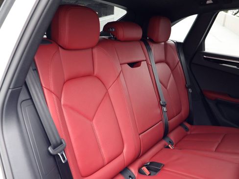 New 2026 Porsche Macan AWD/4WD image 23