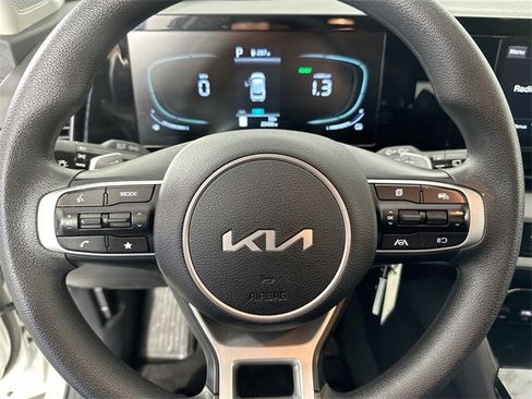 Used 2023 Kia Sportage LX image 19