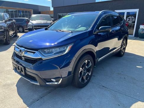 Used 2019 Honda CR-V Touring image 3
