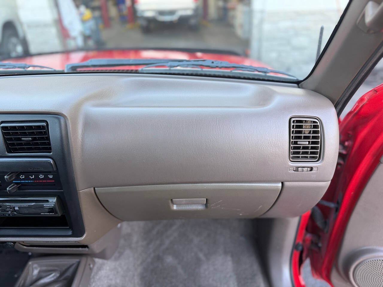 Used 1995 Toyota Tacoma 4x4 Regular Cab image 48