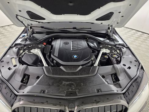 Used 2021 BMW 740i w/ M Sport Package RWD image 35