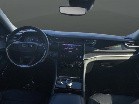 Used 2022 Jeep Grand Cherokee L Limited image 9