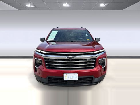 Used 2025 Chevrolet Traverse LT w/ Sun and Wheel Package AWD/4WD image 6