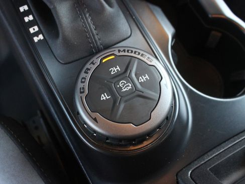Used 2024 Ford Bronco Black Diamond AWD/4WD image 23