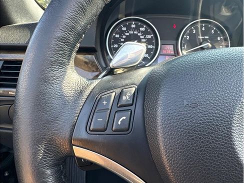 Used 2009 BMW 335i 335i Convertible 2D w/ Premium Pkg image 19