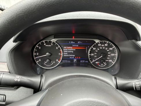 Used 2025 Nissan Altima 2.5 SV image 39