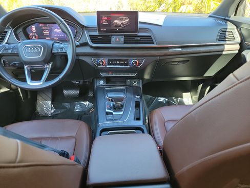 Used 2020 Audi Q5 Premium Plus image 14