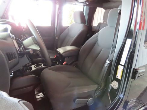 Used 2014 Jeep Wrangler Unlimited Sport AWD/4WD image 20