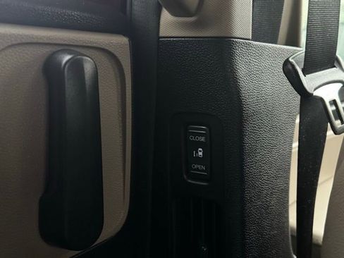 Used 2019 Honda Odyssey EX-L image 28