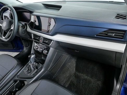 Certified 2023 Volkswagen Taos SE w/ Black Wheel Package image 16