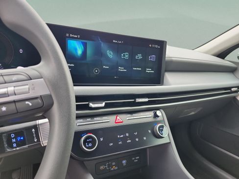 Certified 2025 Hyundai Sonata SEL FWD image 11