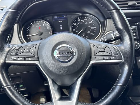 Used 2022 Nissan Rogue Sport SV image 8