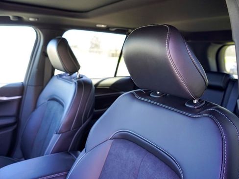 New 2026 Jeep Grand Cherokee Altitude RWD image 11