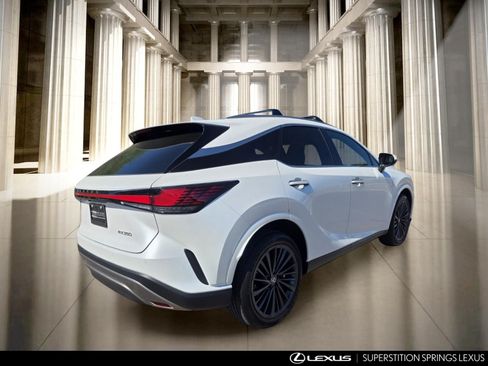 Used 2024 Lexus RX 350 Premium w/ Convenience Package FWD image 4