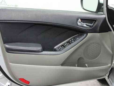 Used 2014 Kia Forte LX w/ Popular Package FWD image 11