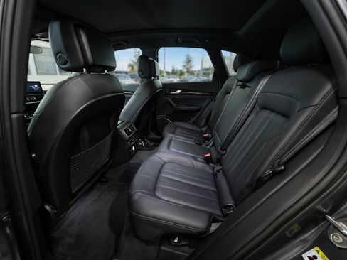 Used 2019 Audi Q5 2.0T Premium Plus w/ Premium Plus Package AWD/4WD image 18