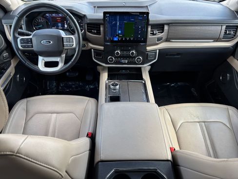 Used 2024 Ford Expedition Limited image 38