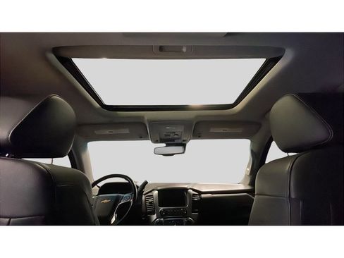 Used 2019 Chevrolet Suburban LT AWD/4WD image 16