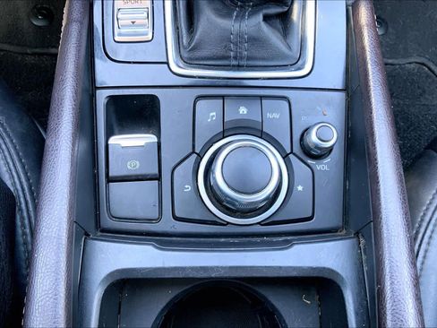 Used 2017 MAZDA MAZDA3 Touring FWD image 33